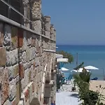 Aparthotel Golden Dolphin Studios&apartments 3*