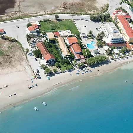 Golden Dolphin Studios&apartments 3*
