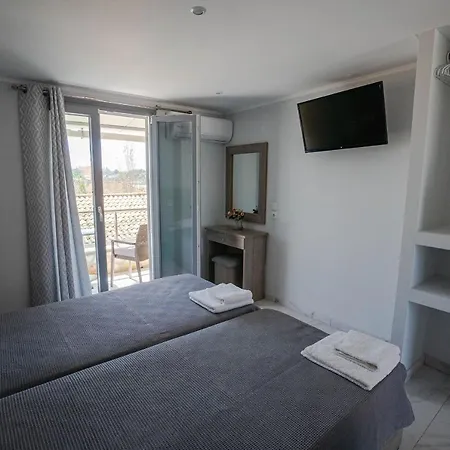 Golden Dolphin Studios&apartments Alykes (Zakynthos)
