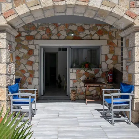 아파트호텔 Golden Dolphin & 3*