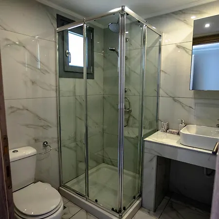 Golden Dolphin & 3* 알리케스