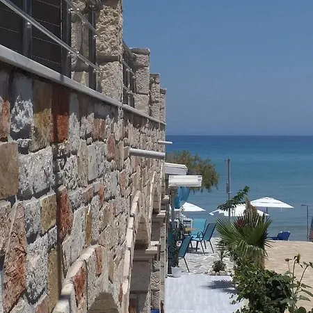 Hotel apartamentowy Golden Dolphin & 3*