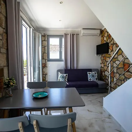 Lejlighedshotel Golden Dolphin &